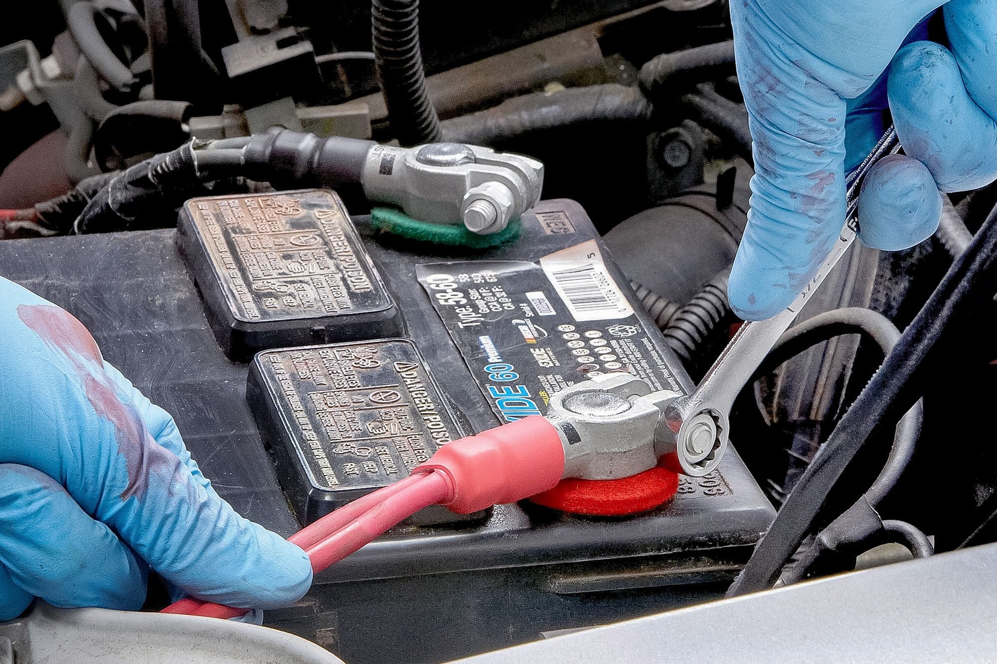 Mobile Car Battery Service in Dubai