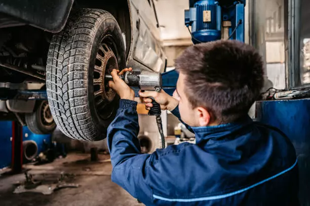Emergency Roadside Tyre Change in Ajman